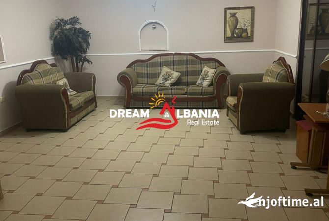 Shtepi me qera 2+1 ne Tirane - 40,000 Leke