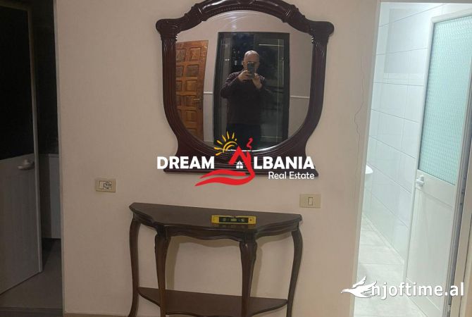 Shtepi me qera Apartament ne Tirane, 2+1, Mobilimi E mobiluar, Pagesa 40,000  Leke.