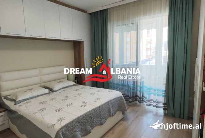 Shtepi ne shitje Apartament ne Tirane, 2+1, Mobilimi E mobiluar, Pagesa 207,000  Euro.