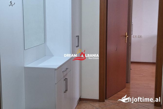 Shtepi me qera Apartament ne Tirane, 1+1, Mobilimi E mobiluar, Pagesa 550  Euro.