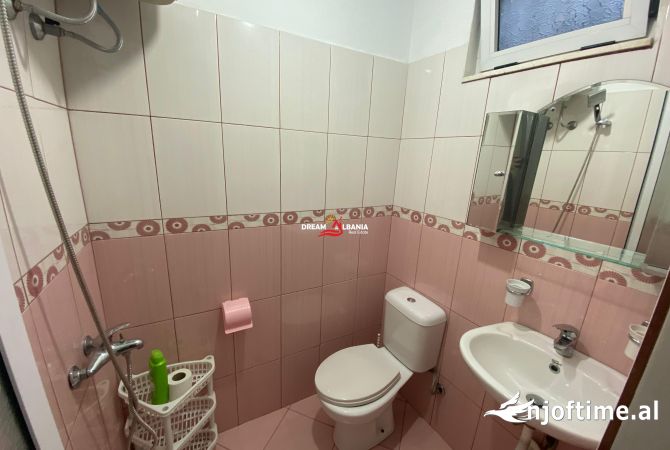 Shtepi me qera Apartament ne Tirane, 4+1, Mobilimi E mobiluar, Pagesa 800  Euro.