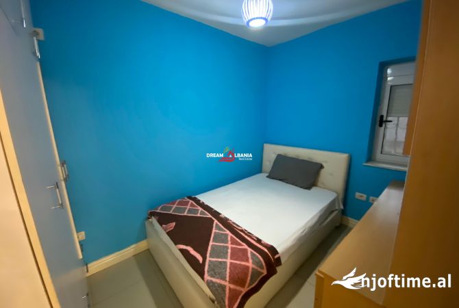Shtepi me qera Apartament ne Tirane, 4+1, Mobilimi E mobiluar, Pagesa 800  Euro.