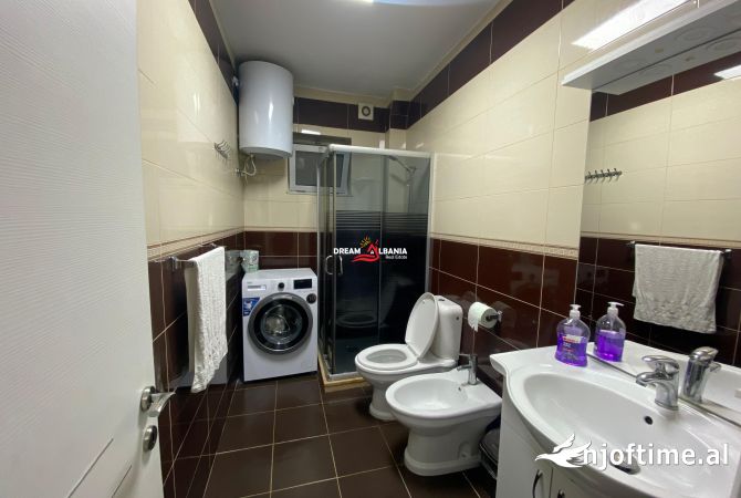 Shtepi me qera Apartament ne Tirane, 4+1, Mobilimi E mobiluar, Pagesa 800  Euro.