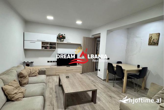 Shtepi me qera 2+1 ne Tirane - 700 Euro