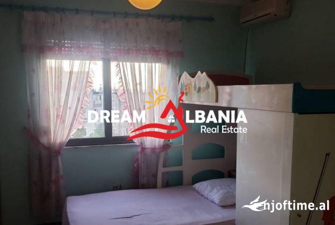 Shtepi ne shitje Apartament ne Tirane, 2+1, Mobilimi E mobiluar, Pagesa 88,000  Euro.