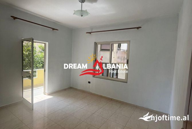 Ambient biznesi me qera 3+1 ne Tirane - 1,000 Euro