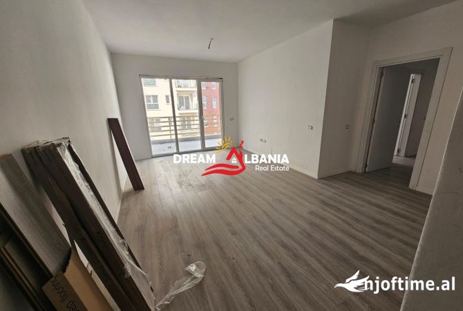 Shtepi ne shitje Apartament ne Tirane, 2+1, Mobilimi Bosh, pa mobiluar, Pagesa 180,000  Euro.