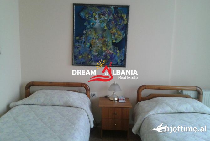 Shtepi me qera Apartament ne Tirane, 2+1, Mobilimi E mobiluar, Pagesa 1,000  Euro.