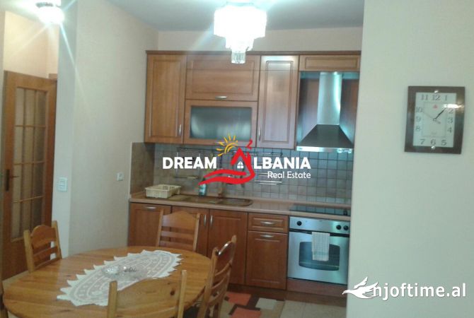 Shtepi me qera 2+1 ne Tirane - 1,000 Euro