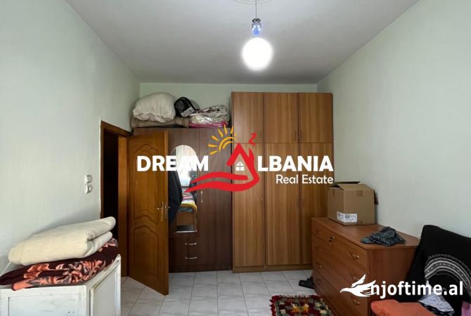 Shtepi ne shitje Apartament ne Tirane, 2+1, Mobilimi E mobiluar, Pagesa 155,000  Euro.