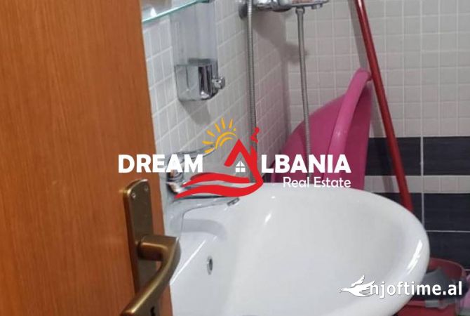 Shtepi ne shitje Apartament ne Tirane, 2+1, Mobilimi E mobiluar, Pagesa 88,000  Euro.