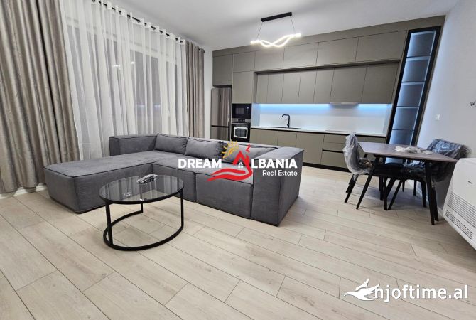 Shtepi me qera 2+1 ne Tirane - 800 Euro
