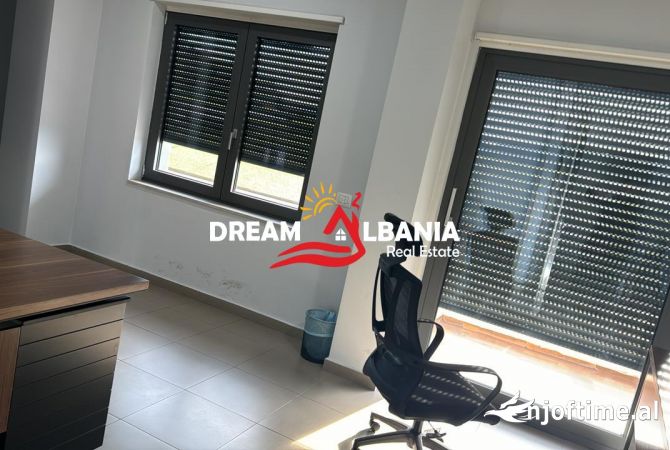 Ambient biznesi me qera 3+1 ne Tirane - 800 Euro