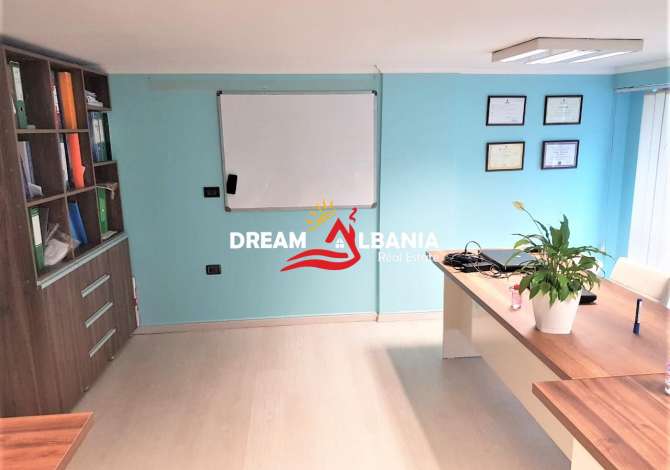 Ambient biznesi me qera 3+1 ne Tirane - 190 Euro