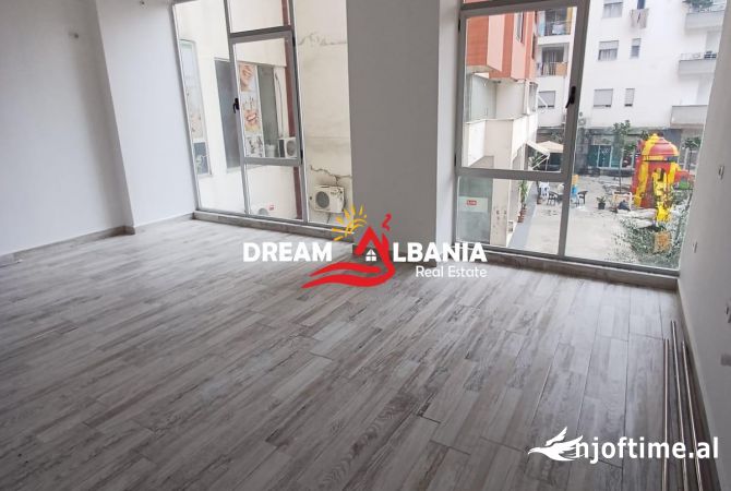 Ambient biznesi me qera 3+1 ne Tirane - 2,000 Euro