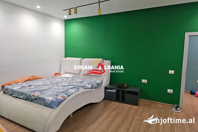Shtepi me qera Apartament ne Tirane, 2+1, Mobilimi E mobiluar, Pagesa 1,100  Euro.