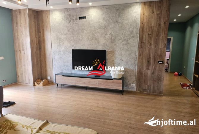 Shtepi me qera 2+1 ne Tirane - 1,100 Euro