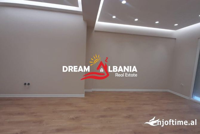 Ambient biznesi me qera 3+1 ne Tirane - 650 Euro