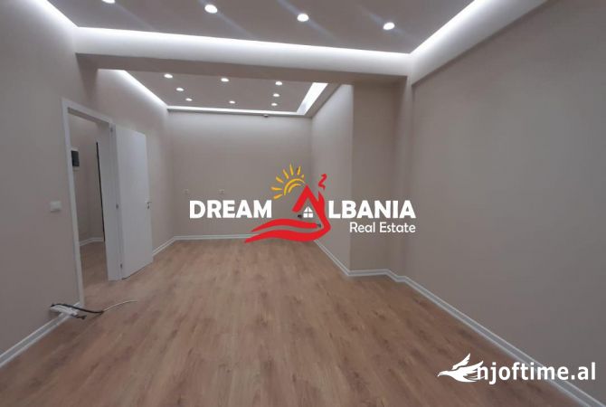 Ambient biznesi me qera 3+1 ne Tirane - 650 Euro