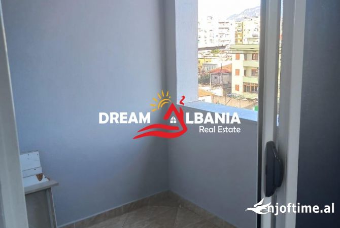 Shtepi me qera 2+1 ne Tirane - 300 Euro