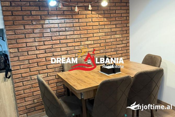 Shtepi me qera Apartament ne Tirane, 2+1, Mobilimi E mobiluar, Pagesa 650  Euro.