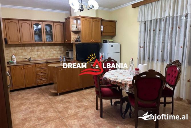 Shtepi ne shitje 3+1 ne Tirane - 320,000 Euro