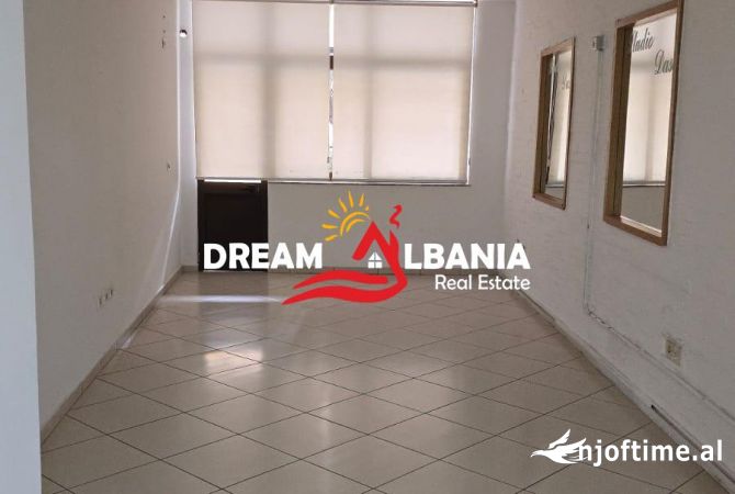 Business Property for Rent 3+1 in Tirana - 750 Euro