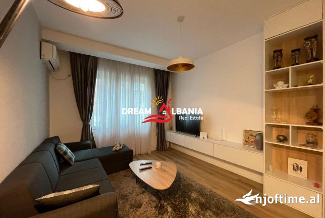 Shtepi me qera Apartament ne Tirane, 1+1, Mobilimi E mobiluar, Pagesa 550  Euro.