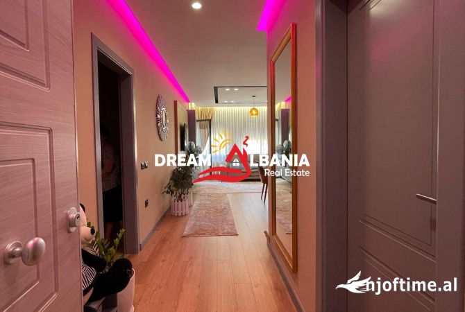 Shtepi ne shitje Apartament ne Tirane, 1+1, Mobilimi E mobiluar, Pagesa 185,000  Euro.