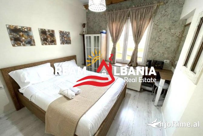 Shtepi ne shitje Apartament ne Tirane, 2+1, Mobilimi E mobiluar, Pagesa 173,000  Euro.