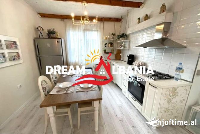Shtepi ne shitje Apartament ne Tirane, 2+1, Mobilimi E mobiluar, Pagesa 173,000  Euro.