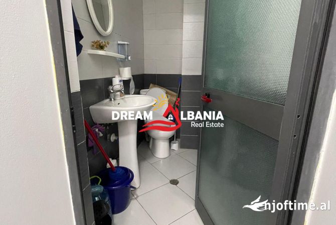 Ambient biznesi ne shitje 1+1 ne Tirane - 92,700 Euro