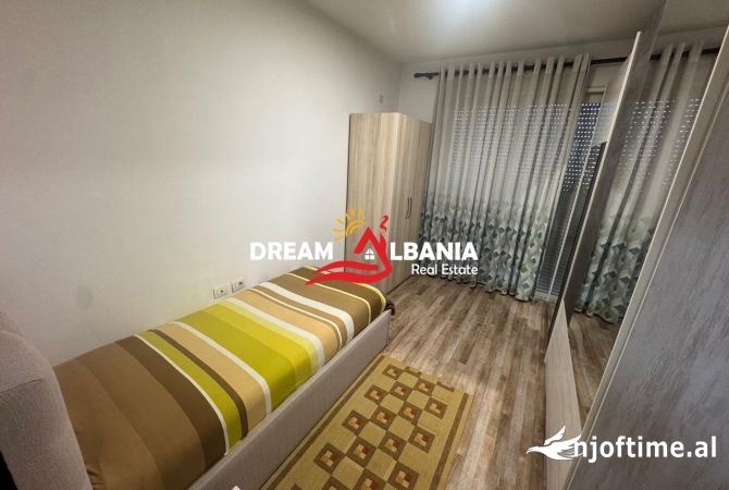 Shtepi me qera Apartament ne Tirane, 2+1, Mobilimi E mobiluar, Pagesa 55,000  Leke.