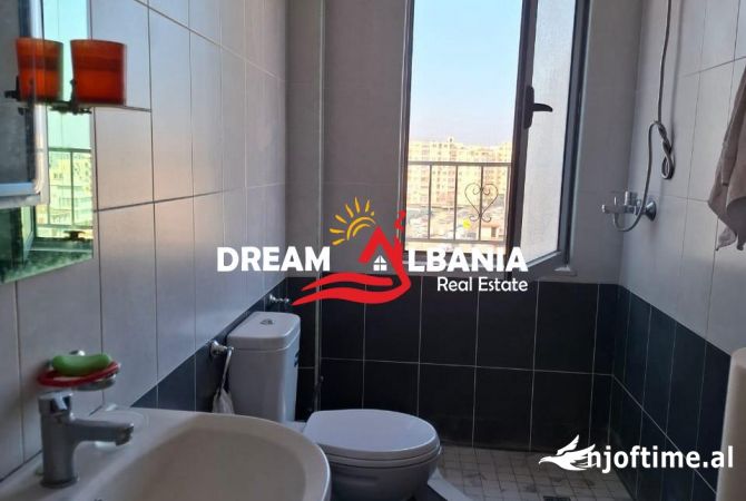 Shtepi ne shitje Apartament ne Tirane, 3+1, Mobilimi E mobiluar, Pagesa 210,000  Euro.