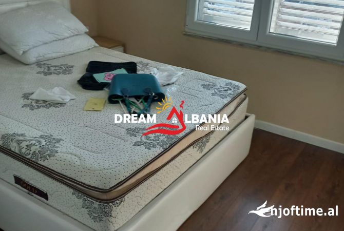 Shtepi ne shitje Apartament ne Tirane, 1+1, Mobilimi E mobiluar, Pagesa 95,000  Euro.