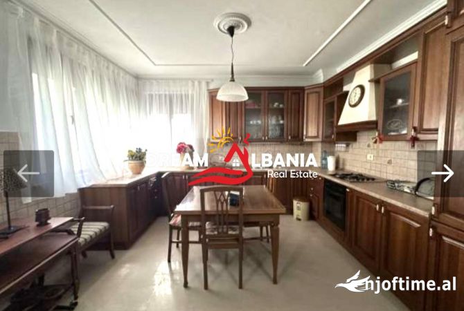 Shtepi me qera 2+1 ne Tirane - 1,100 Euro