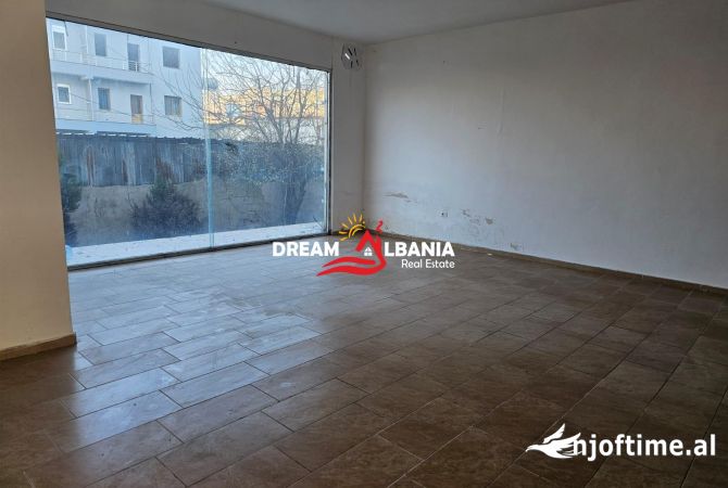 Ambient biznesi me qera 4+1 ne Tirane - 450 Euro