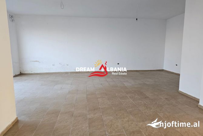 Ambient biznesi me qera 4+1 ne Tirane - 450 Euro
