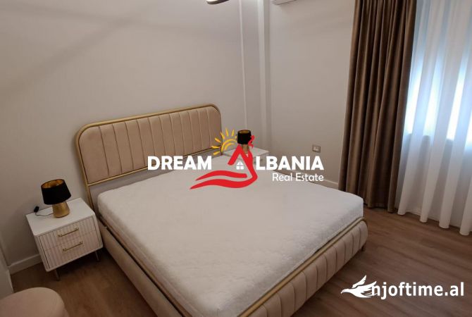 Shtepi me qera Apartament ne Tirane, 2+1, Mobilimi E mobiluar, Pagesa 1,000  Euro.