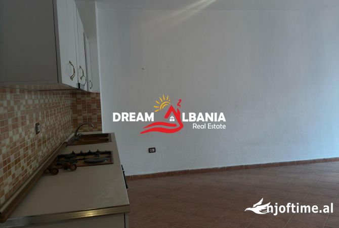 Shtepi ne shitje Apartament ne Tirane, 2+1, Mobilimi Bosh, pa mobiluar, Pagesa 134,000  Euro.