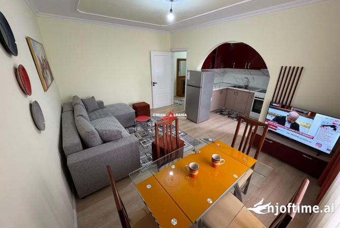 Shtepi me qera 1+1 ne Tirane - 40,000 Leke