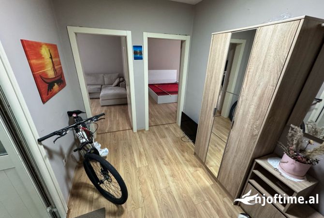 Shtepi me qera Apartament ne Tirane, 1+1, Mobilimi E mobiluar, Pagesa 500  Euro.