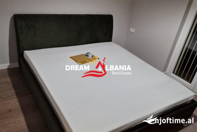 Shtepi me qera Apartament ne Tirane, 2+1, Mobilimi E mobiluar, Pagesa 1,100  Euro.