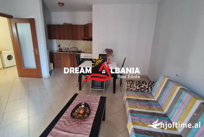 Shtepi me qera 1+1 ne Tirane - 450 Euro