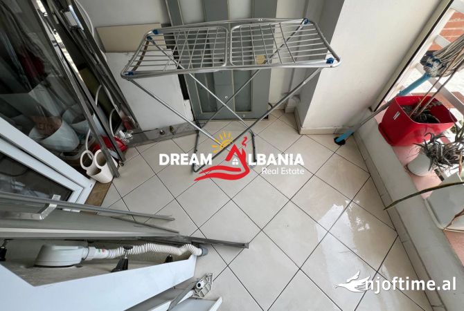 Shtepi ne shitje Apartament ne Tirane, 2+1, Mobilimi E mobiluar, Pagesa 270,000  Euro.