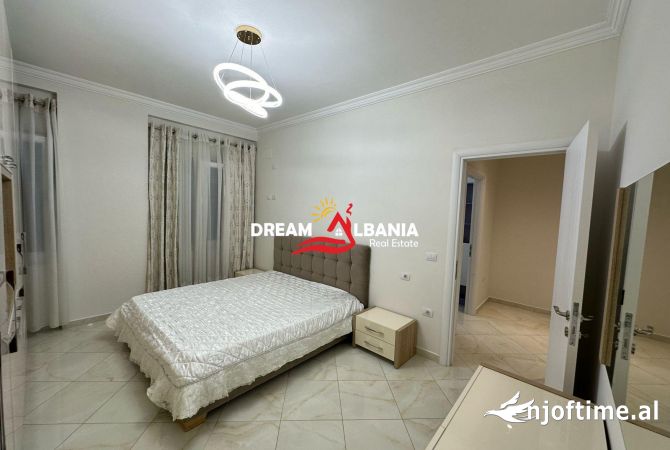 Shtepi ne shitje Apartament ne Tirane, 3+1, Mobilimi E mobiluar, Pagesa 227,000  Euro.