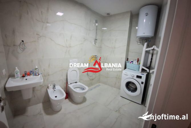 Shtepi ne shitje Apartament ne Tirane, 2+1, Mobilimi E mobiluar, Pagesa 250,000  Euro.
