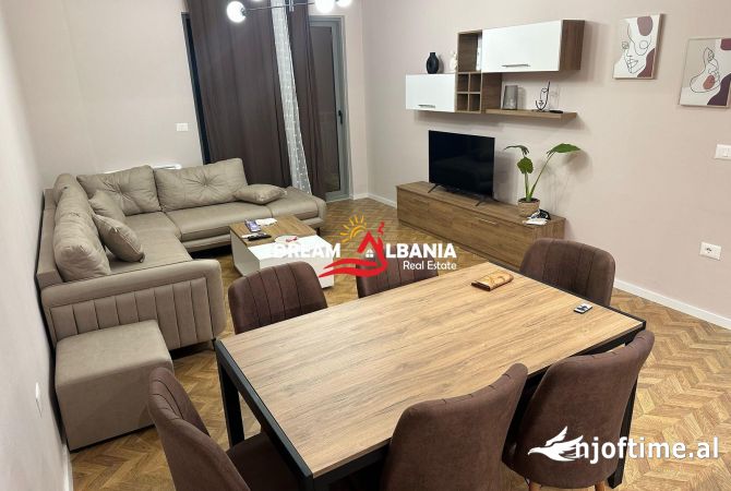 Shtepi me qera Apartament ne Tirane, 1+1, Mobilimi E mobiluar, Pagesa 550  Euro.
