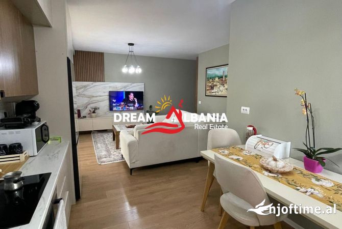 Shtepi ne shitje Apartament ne Tirane, 2+1, Mobilimi E mobiluar, Pagesa 350,000  Euro.