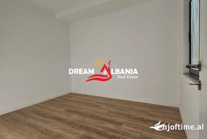 Shtepi ne shitje Apartament ne Tirane, 1+1, Mobilimi Bosh, pa mobiluar, Pagesa 112,000  Euro.